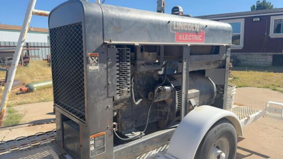 2007 LINCOLN ELECTRIC WELDER